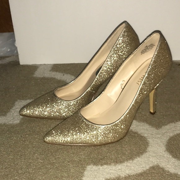 nine west gold pumps